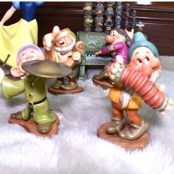 WDCC Disney Snow White And The Seven Dwarfs With Pipe Organ 10 Piece Set - Picture 8 of 16